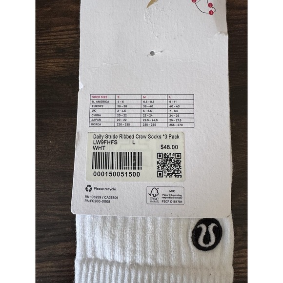 New Size Large 9-11 Lululemon Daily Stride Quarter Socks 3 Pack White Ribbed - Picture 3 of 4